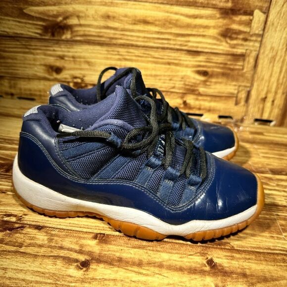 Pre-Owned 'Navy Gum' Nike Air Jordan 11 GS Retro Low 2016  528896-405 Size 4Y - Picture 3 of 6